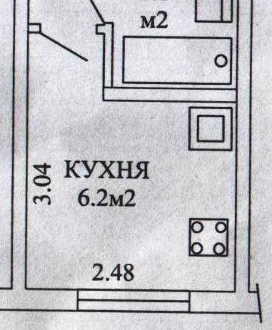 Дизайн кухни 5,2 кв. м со столешницей на подоконник