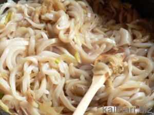 Кальмары жареные с луком. Кальмары жареные с луком.