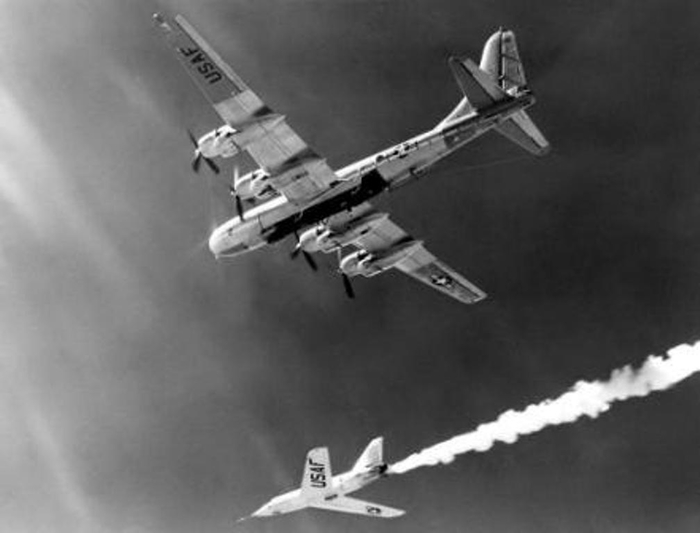 66 лет назад ВВС США сбросили на Квебек атомную бомбу