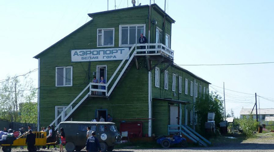 12 деревянных аэропортов России, которые все еще работают