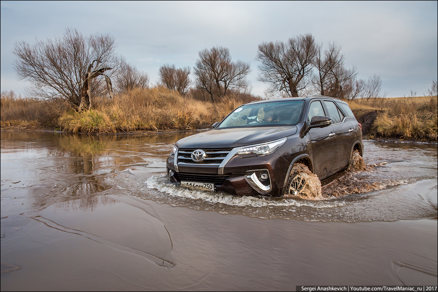 Тест-драйв Toyota Fortuner Тест-драйв Toyota Fortuner