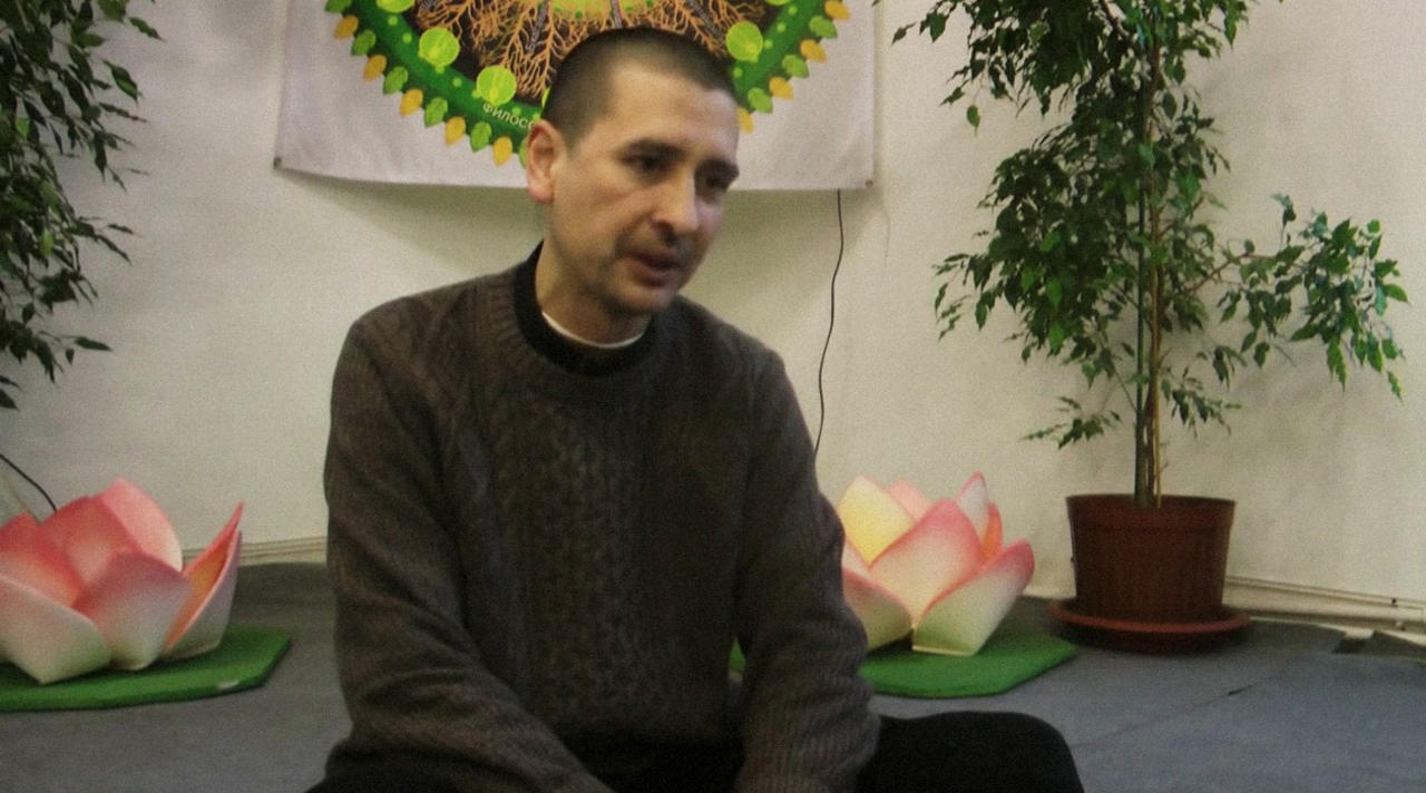 Индуист из Петербурга прочитал лекцию о йоге. Теперь его судят за незаконное миссионерство Индуист из Петербурга прочитал лекцию о йоге. Теперь его судят за незаконное миссионерство