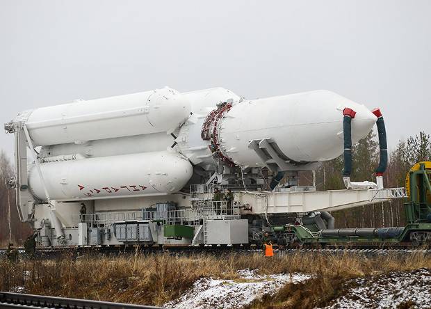 Роскосмос: минус «Ангара», минус спутники, минус премии