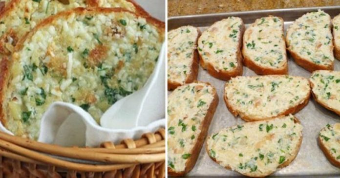 Запеченный чесночный хлеб с сыром, на аромат которого сойдутся все соседи!