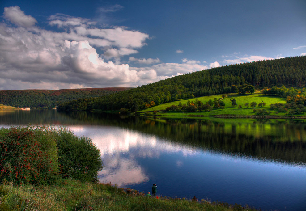 Ледибауэр (анг. Ladybower) — Y-образное водохранилище