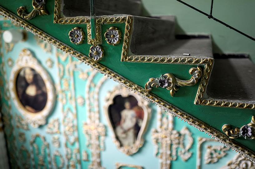 Дворец в подъезде Дворец в подъезде
