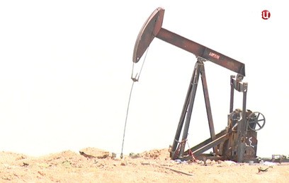Сирийские инженеры налаживают разрушенные боевиками нефтевышки