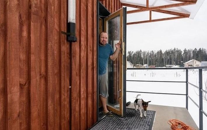 Чтобы сэкономить, семья перебралась в сарайчик. Увидев, что там внутри, Вы очень удивитесь! Чтобы сэкономить, семья перебралась в сарайчик. Увидев, что там внутри, Вы очень удивитесь!