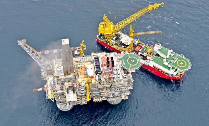 США лишают Россию доступа к огромным запасам нефти США лишают Россию доступа к огромным запасам нефти