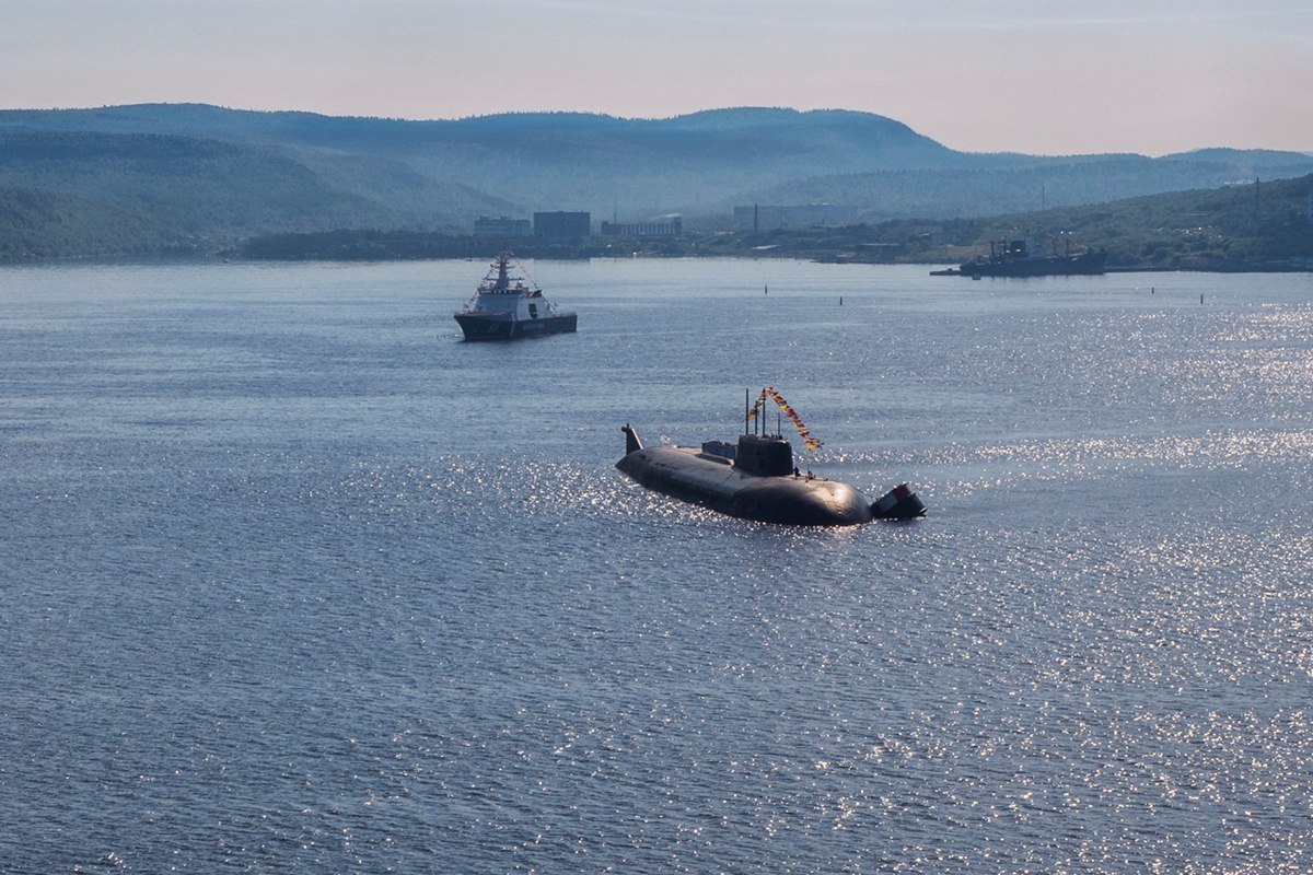 Репетиция парада кораблей Краснознаменного Северного флота ВМФ России на Североморском рейде Репетиция парада кораблей Краснознаменного Северного флота ВМФ России на Североморском рейде