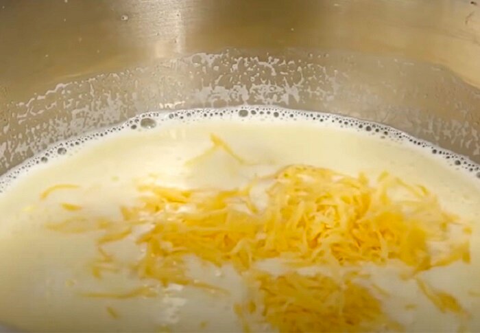 Простой рецепт: как из литра молока приготовить настоящий сыр Чеддер, сразу 1,5 кг