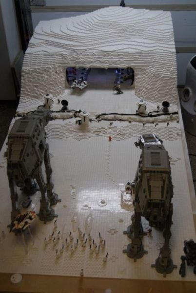 Клёвые фигурки и конструкции из LEGO (34 фото)