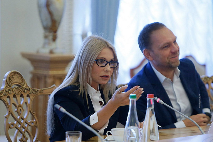 Татьяна Монтян публично унизила Тимошенко, сравнив ее с порноактрисой Татьяна Монтян публично унизила Тимошенко, сравнив ее с порноактрисой