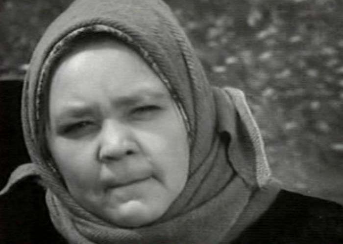 Валентина Телегина в фильме *Дело было в Пенькове*, 1957 | Фото: kino-teatr.ru «ЛИЦО ВСЕХ МАТЕРЕЙ ВОЙНЫ»: ПОЧЕМУ ВАЛЕНТИНА ТЕЛЕГИНА НЕ ИГРАЛА БОЛЬШИХ РОЛЕЙ В КИНО