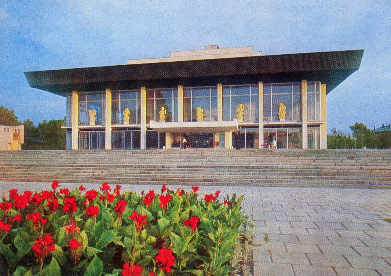 ZAVODFOTO / История городов России в фотографиях: Владимир и Суздаль в 1978 году ZAVODFOTO / История городов России в фотографиях: Владимир и Суздаль в 1978 году
