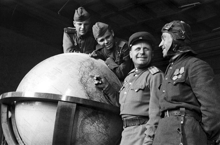 Мультатули Петр: В тот день когда взяли Берлин и фотографии Берлина 1945 Мультатули Петр: В тот день когда взяли Берлин и фотографии Берлина 1945