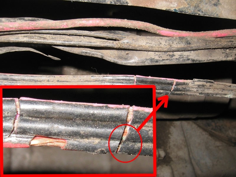 Почему разряжается автомобильный аккумулятор?