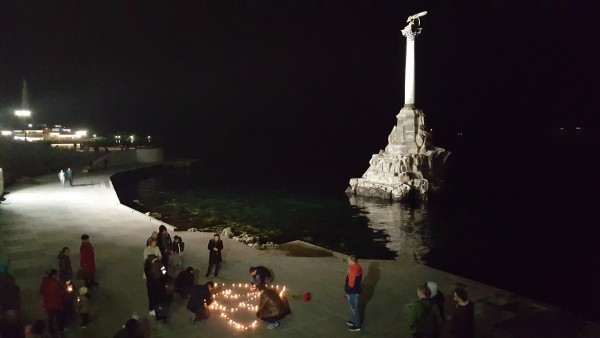 Севастопольцы, все на траурный митинг!