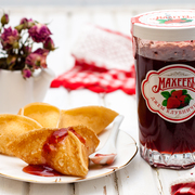 Блинчики с клубничным джемом