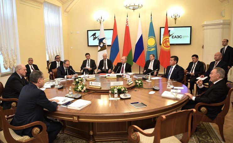 Путин и Лукашенко обсудили цены на газ в рамках Евразийского экономического союза Путин и Лукашенко обсудили цены на газ в рамках Евразийского экономического союза