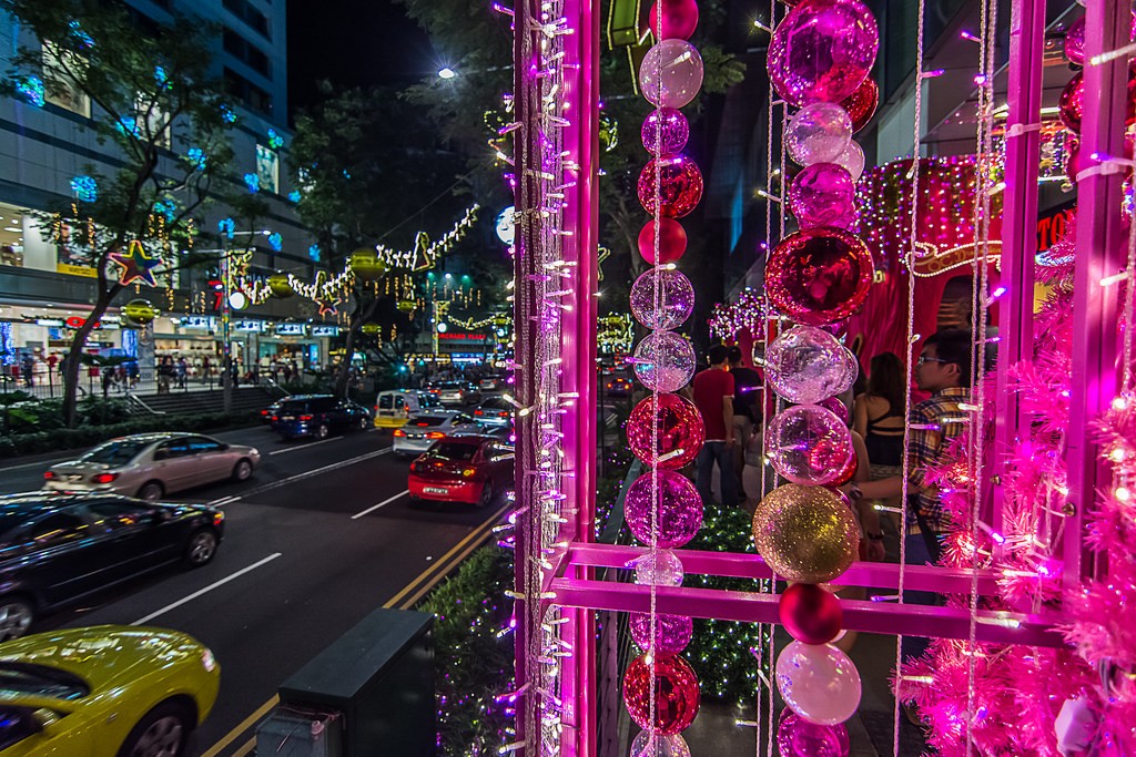 OchardRoad23 Ochard Road: Как выглядит самая известная улица Сингапура перед Рождеством и Новым годом