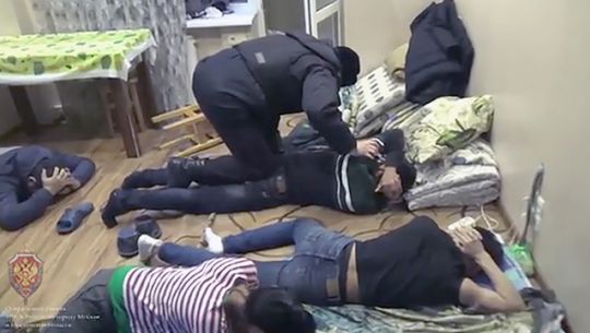 ФСБ задержала 69 экстремистов в Москве и области ФСБ задержала 69 экстремистов в Москве и области