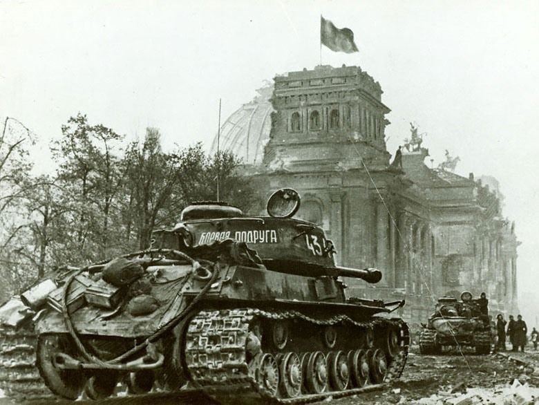 Мультатули Петр: В тот день когда взяли Берлин и фотографии Берлина 1945 Мультатули Петр: В тот день когда взяли Берлин и фотографии Берлина 1945