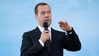 Дмитрий Медведев во время встречи с представителями малого и среднего бизнеса в Улан-Удэ. 7 сентября 2016. Архив Дмитрий Медведев во время встречи с представителями малого и среднего бизнеса в Улан-Удэ. 7 сентября 2016. Архив