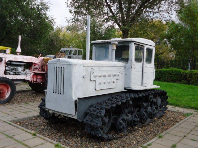 парк, Оренбург, война, памятник, техника