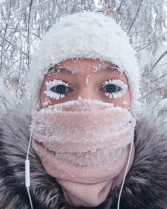 В Оймяконе так холодно, что электронный градусник не выдержал и сломался при температуре -62 °C, и глядя на эти фото его можно понять В Оймяконе так холодно, что электронный градусник не выдержал и сломался при температуре -62 °C, и глядя на эти фото его можно понять