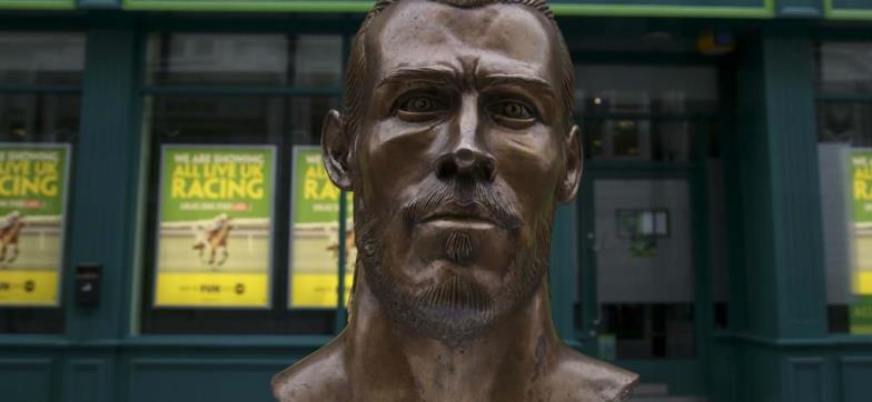 Paddy Power заказала у Сантоса бюст Гарета Бэйла