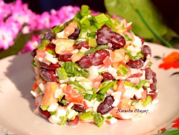 9 вкусных и простых салатов к Новому году