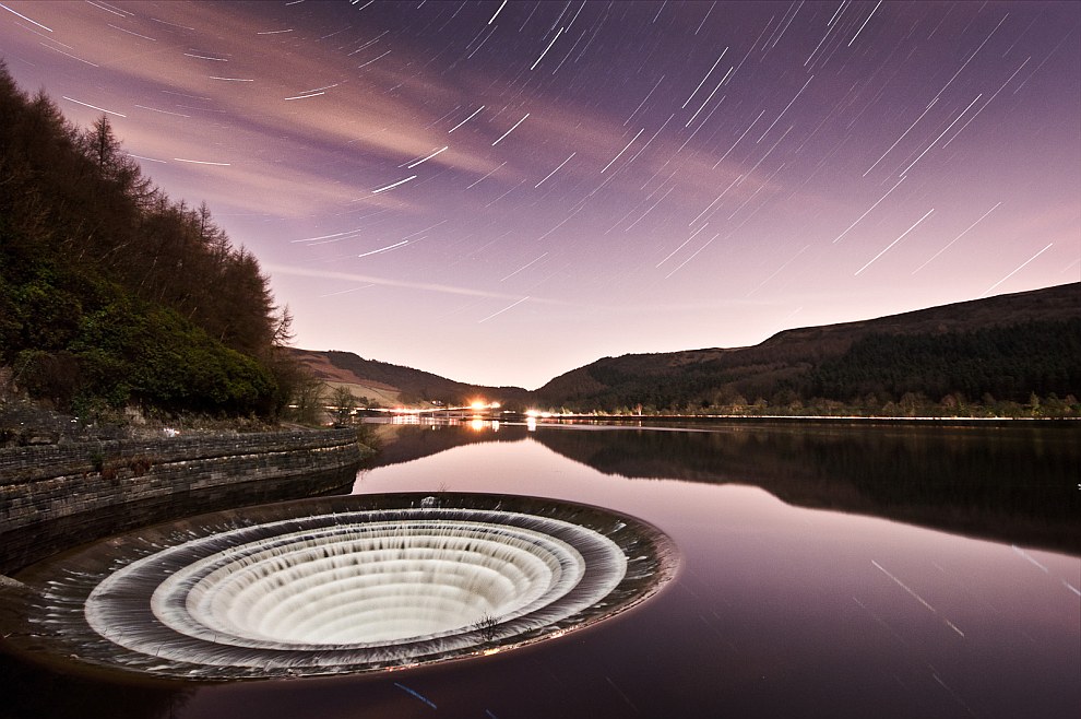 Ледибауэр (анг. Ladybower) — Y-образное водохранилище