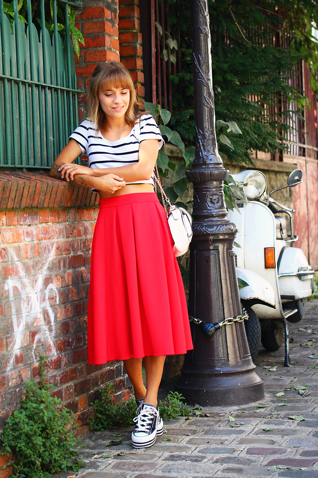 4032997_look_crop_top_marinire_et_jupe_midi_1 4032997_look_crop_top_marinire_et_jupe_midi_1