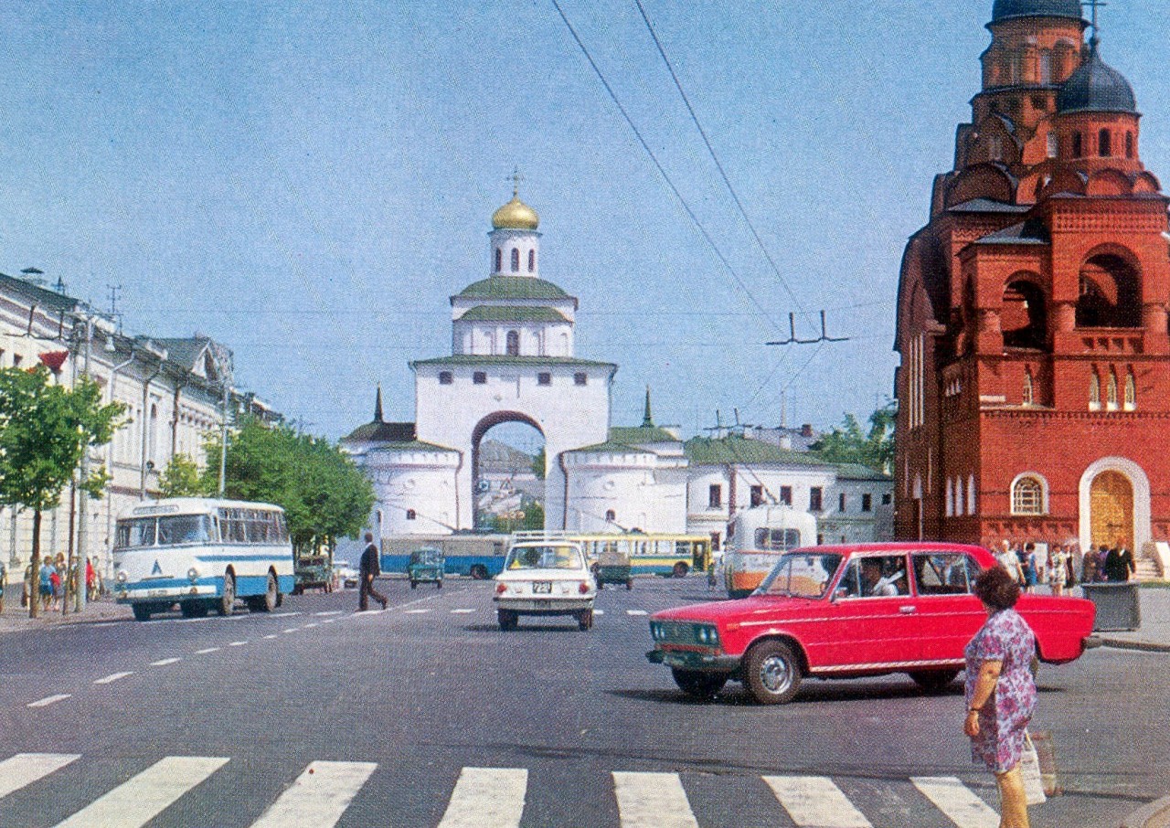 ZAVODFOTO / История городов России в фотографиях: Владимир и Суздаль в 1978 году ZAVODFOTO / История городов России в фотографиях: Владимир и Суздаль в 1978 году