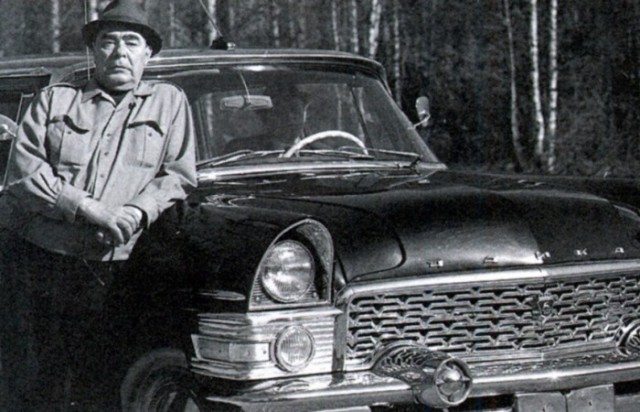 7 автомобилей из коллекции Брежнева, которые советским гражданам и не снились 7 автомобилей из коллекции Брежнева, которые советским гражданам и не снились