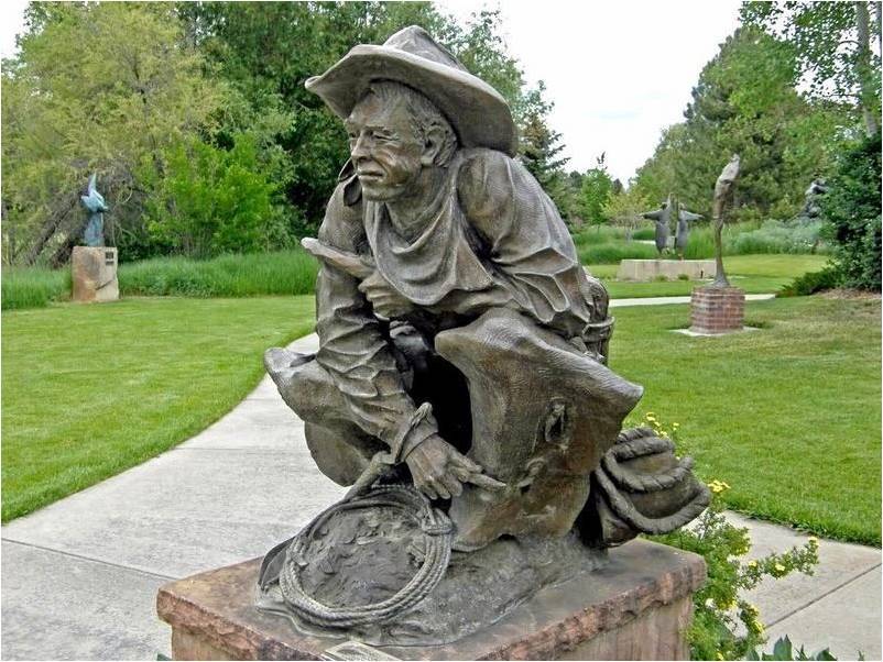 Парк скульптур в Лавлэнде (Benson Park Sculpture Garden) Парк скульптур в Лавлэнде (Benson Park Sculpture Garden)