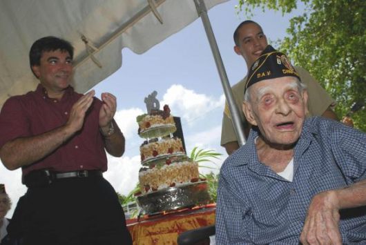 12 человек, которые дожили до 100 лет, поделились привычками, подарившими им долголетие 12 человек, которые дожили до 100 лет, поделились привычками, подарившими им долголетие