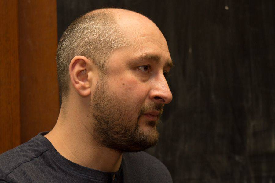Бабченко пообещали «снести башку» Бабченко пообещали «снести башку»