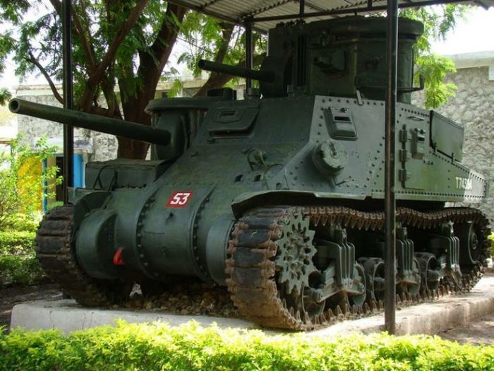 M3 Grant CDL Кавалерийского танкового музея в Ахмеднагаре. | Фото: tanks-encyclopedia.com. M3 Grant CDL Кавалерийского танкового музея в Ахмеднагаре. | Фото: tanks-encyclopedia.com.