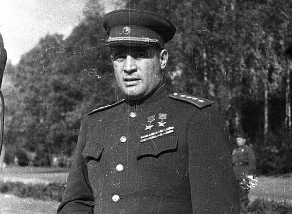 Генерал армии Черняховский. Источник: https://regnum.ru/pictures/1991807/1.html