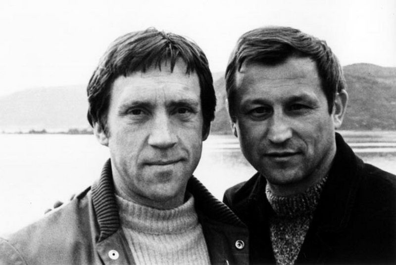 32. Озеро Байкал, июнь 1976 года. В. Высоцкий и Л. Мончинский. 32. Озеро Байкал, июнь 1976 года. В. Высоцкий и Л. Мончинский. Владимир Высоцкий, Русские актеры, Русские поэты, история
