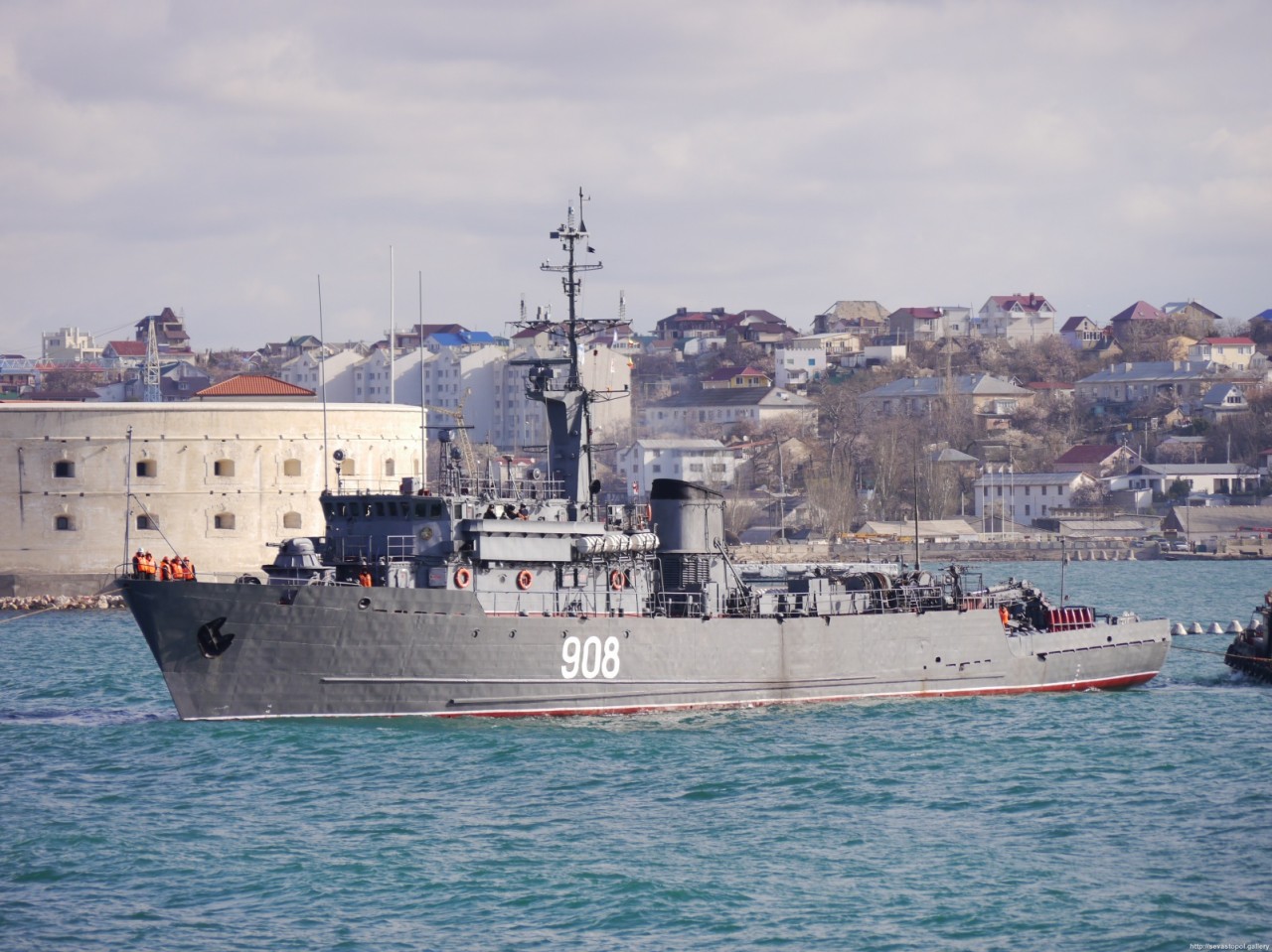 2019 год - Адмирал рассказал о блокировке ВМФ России британской субмарины близ Сирии 2019 год - ЕС выставил России миллиардный счет за запрет на ввоз свинины | Свежие Новости