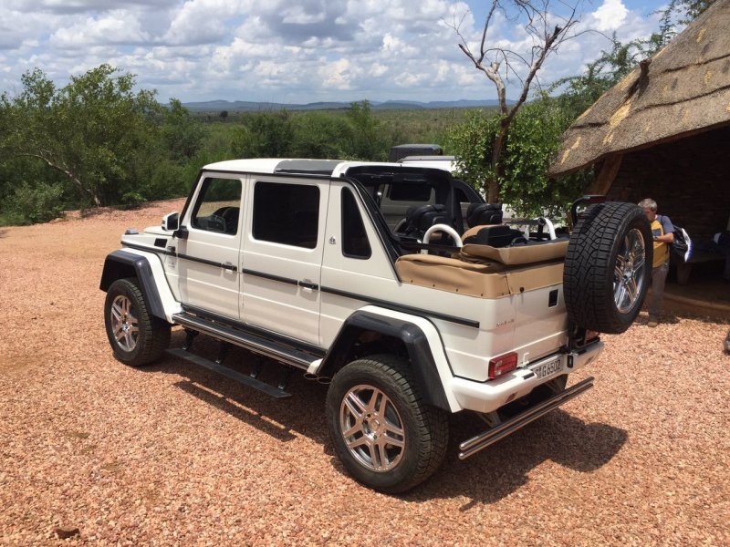 Первый внедорожный Maybach на базе G-Class 4x4 Squared Первый внедорожный Maybach на базе G-Class 4x4 Squared