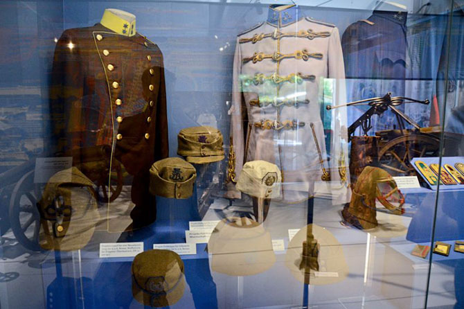 Tour of the exhibition of military innovations of five centuries in Vienna