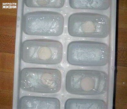 Бомба замедленного действия. Ментос, замороженный в кубиках льда.