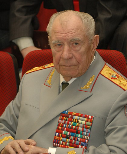 «Отец народов»: Маршал Язов о чудовищной лжи и правде о Сталине