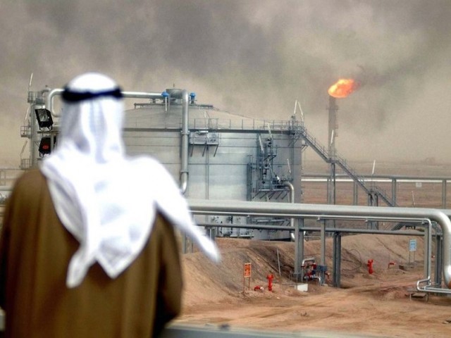 В сентябре Саудовская Аравия добыла нефти больше, чем Россия
