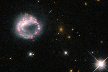 Кольцеобразная галактика Zw II 28