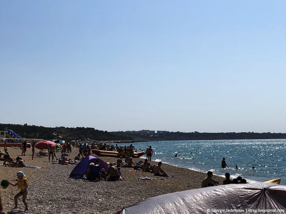 Как всегда нет людей на пляжах Крыма